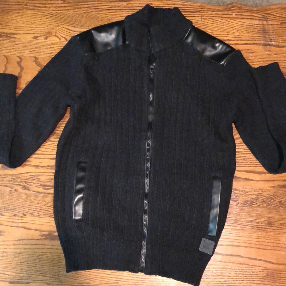 Men’s sweater